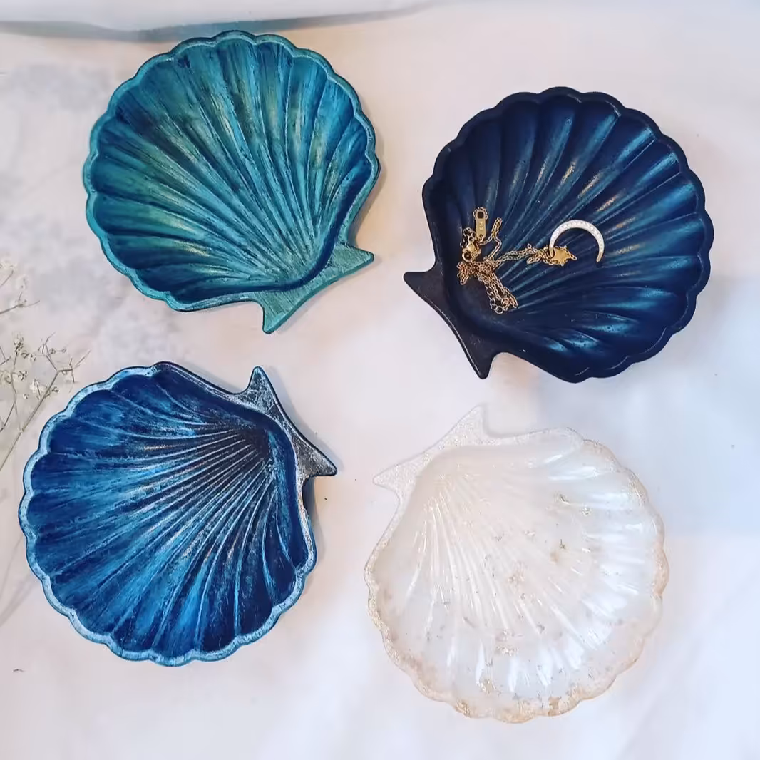 صدف بتنی رنگ شده هولوگرامی قابل شستشو و قابل سفارش در رنگبندی و تعداد دلخواه مناسب هفت سین و جاجواهری