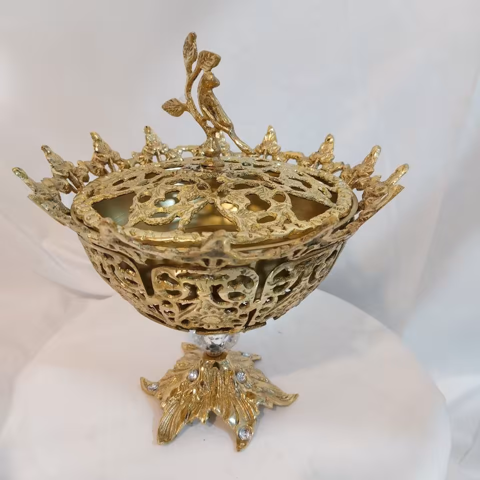 آجیل خوری یا شکلات خوری برنجی اصل .