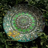 بشقاب شیشه ای نقطه کوبی