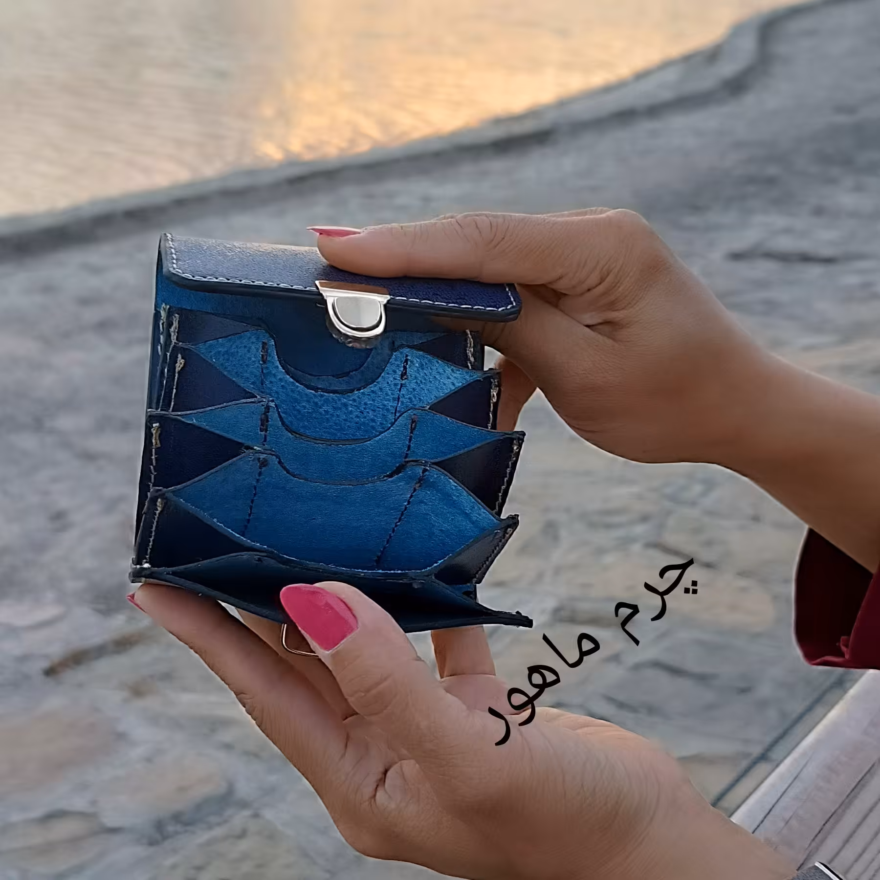 کیف کارت آکاردئونی چرم طبیعی گاوی طرح نیک