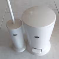 سطل و فرچه کاریز