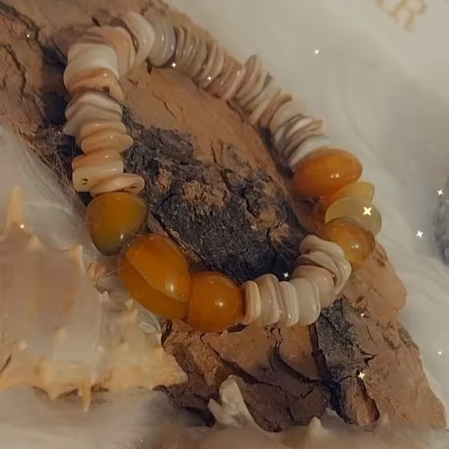 دستبند سنگ نامنظم و صدف طبیعی 