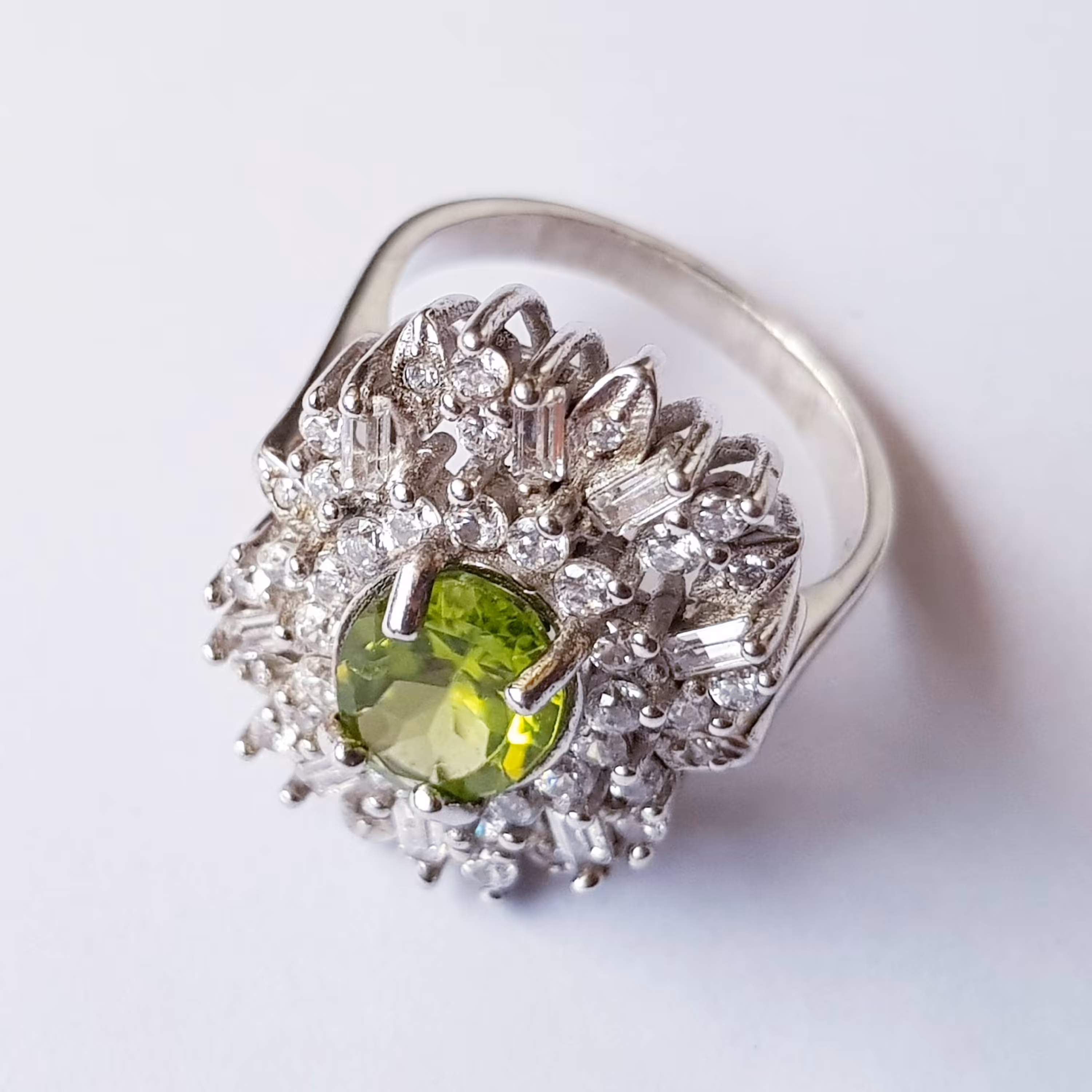 انگشتر نقره مزین به زبرجد طبیعی سایز 56