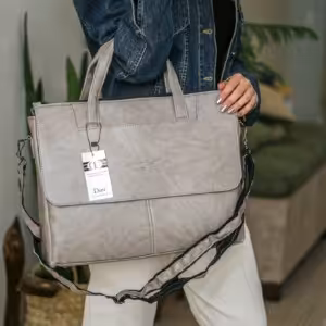 کیف بزرگ دانشجویی