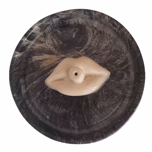 جاعودی بتنی دکوراتیو طرح لب مدل 002