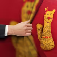 عروسک گربه وارش