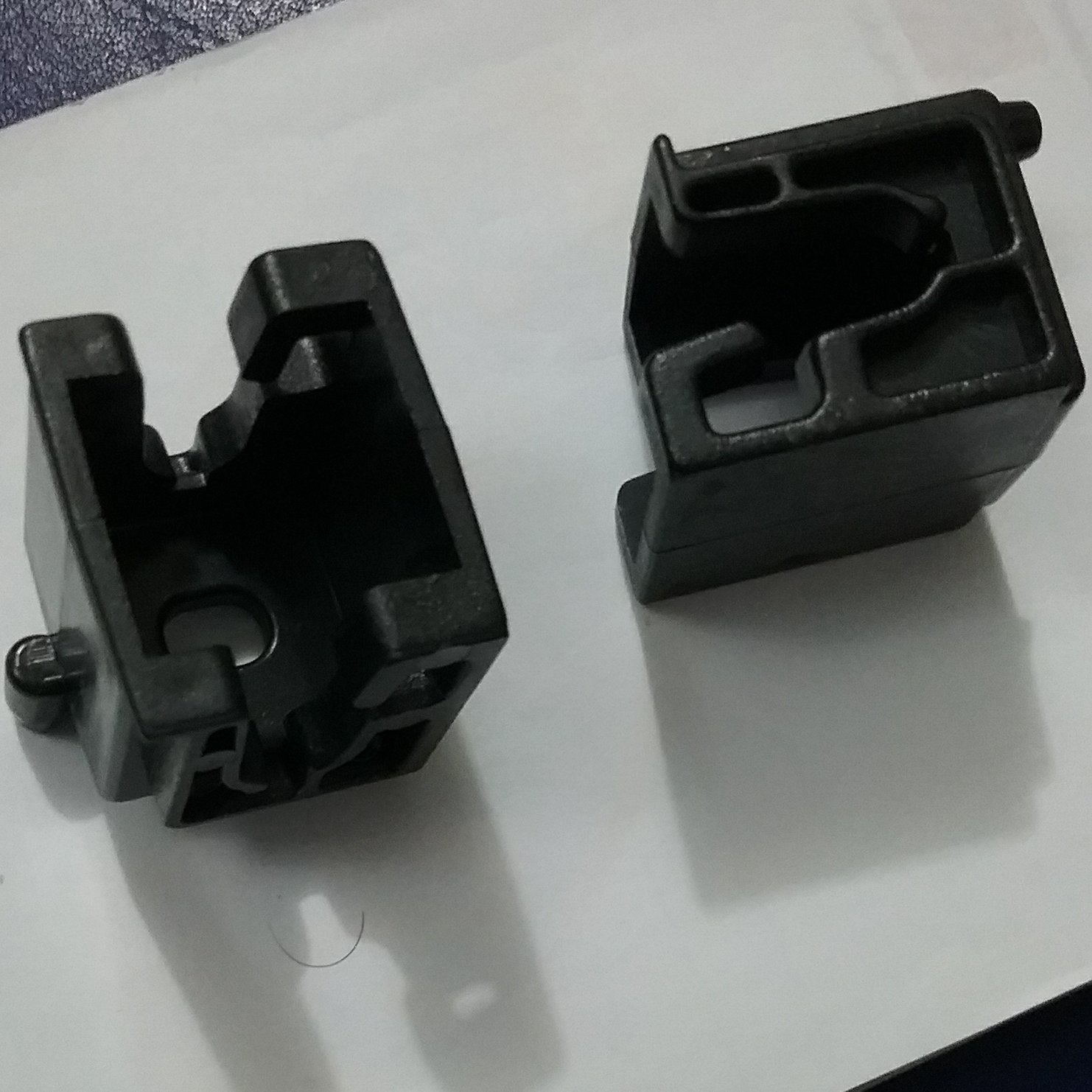 بسته 20تایی پایه پلاستیکی چراغ جلو مناسب همه پرایدهای مدل 90به بالا (x100 ) با کیفیت درجه یک