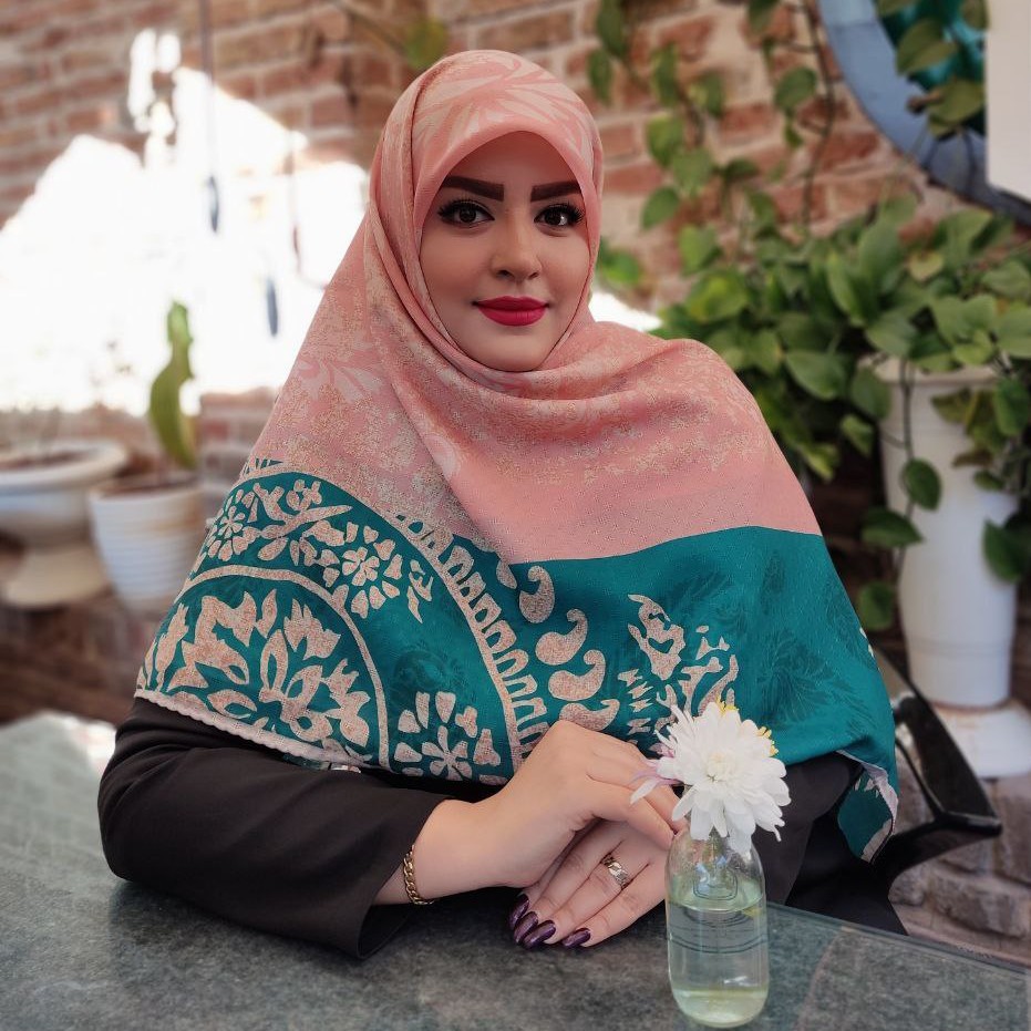 روسری عیدانه سوپرنخ گارزا قواره 135 رنگ صورتی حاشیه سبز ارسال رایگان