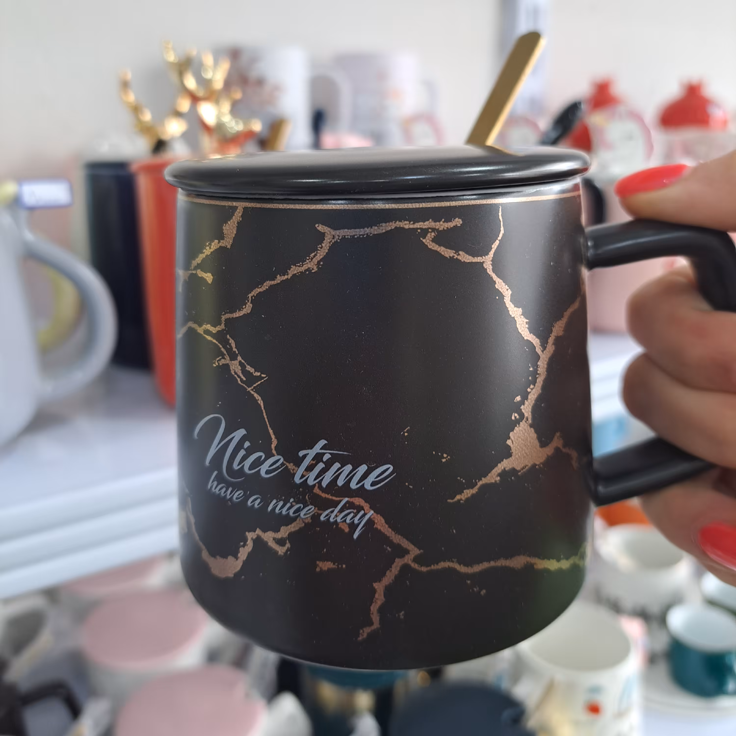 ماگ در دار طرح  ماربل