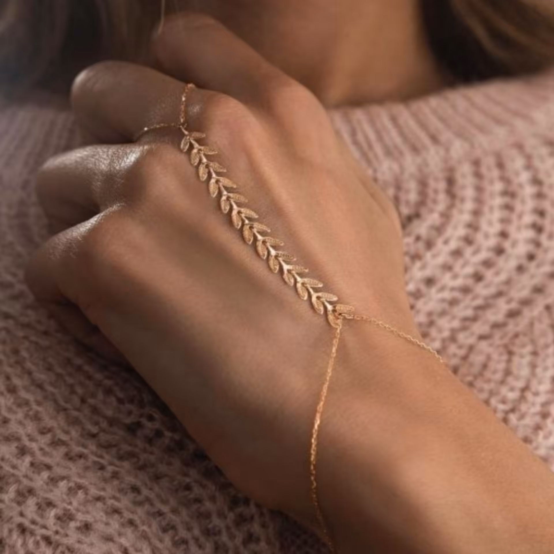 دستبند تمیمه استیل گندمی کد 551