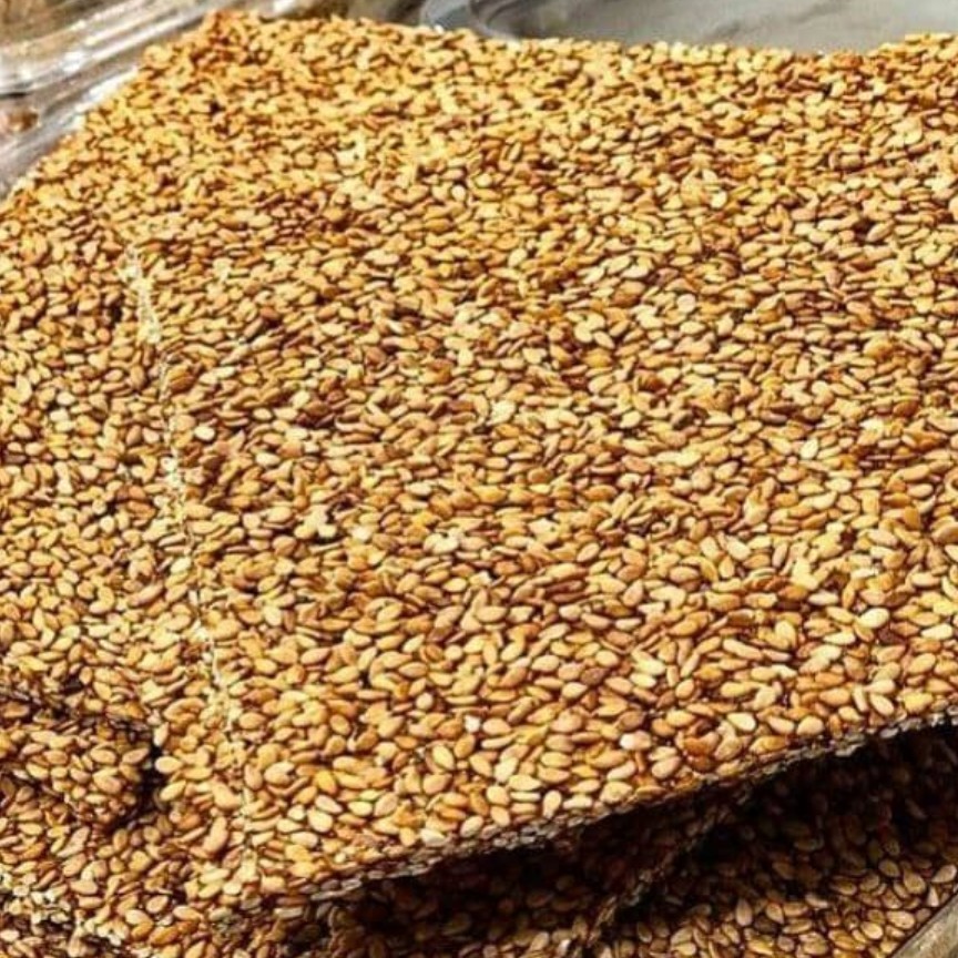 سوهان کنجدی خانگی ( پشت زیک ) با کنجد فراوان محلی عالی با طعم بی نظیر 400 گرم