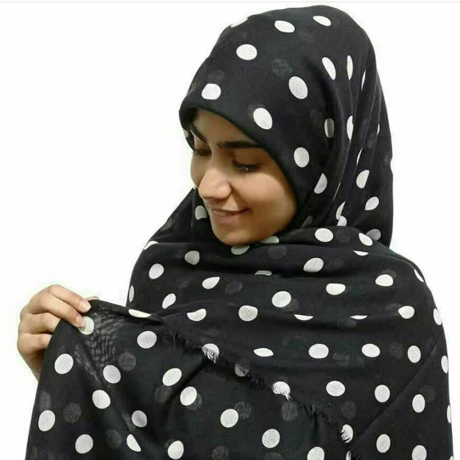 روسری نخی طرح دار