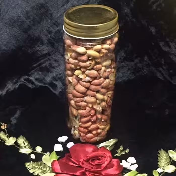 بادام زمینی شور دستچین شیشه 390 گرمی