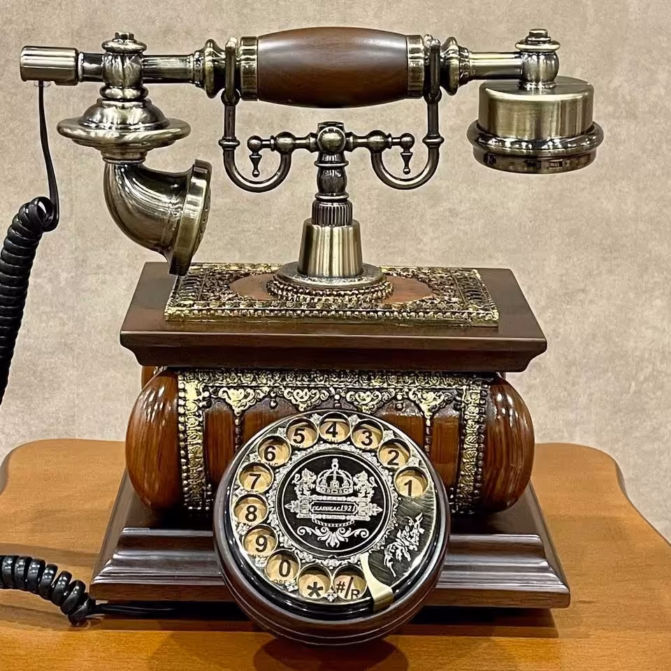 تلفن دکوری چوبی سلطنتی   کیفیت عالی ، دکوری شیک و خاص 