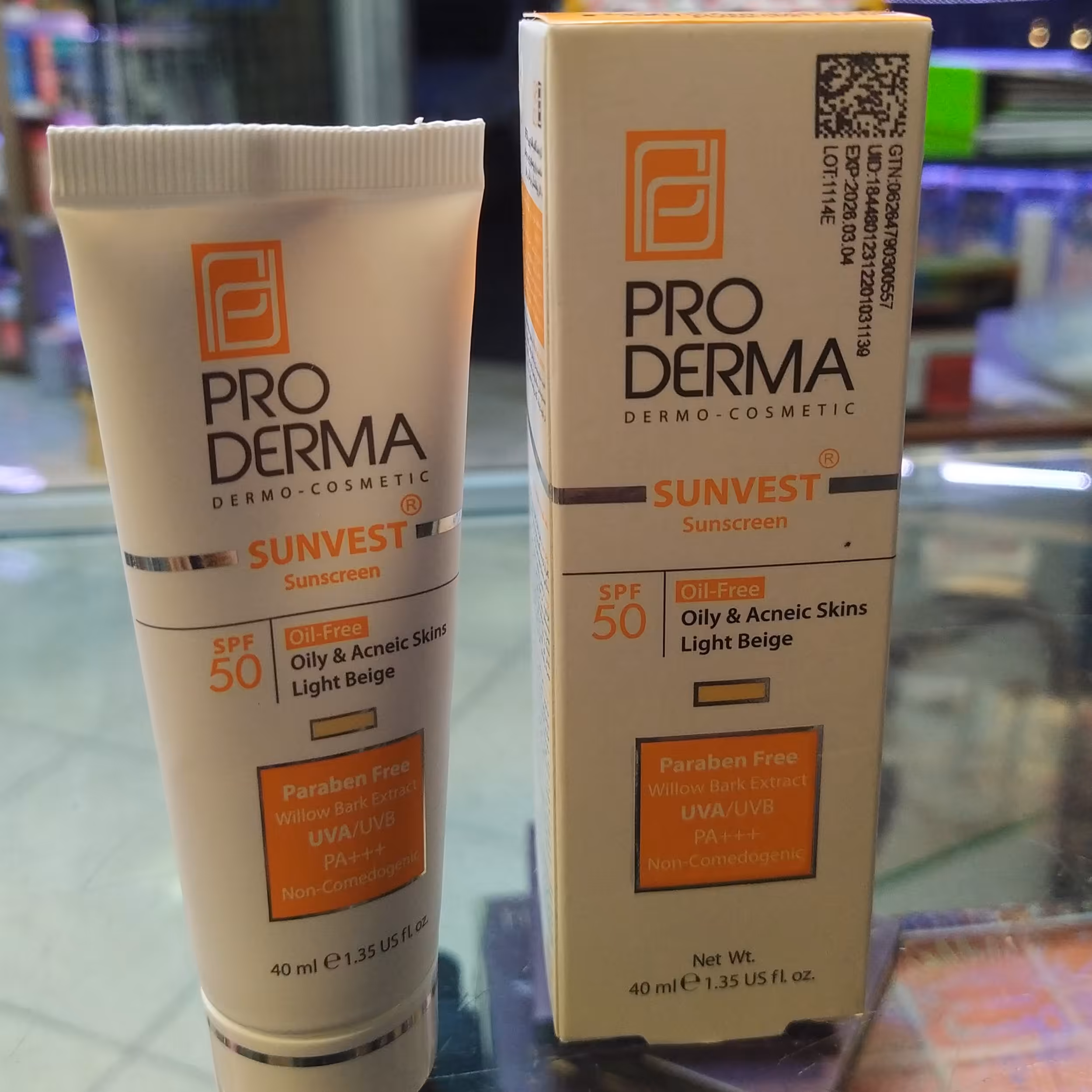 ضدآفتاب پرودرما فاقد چربی بژ طبیعی