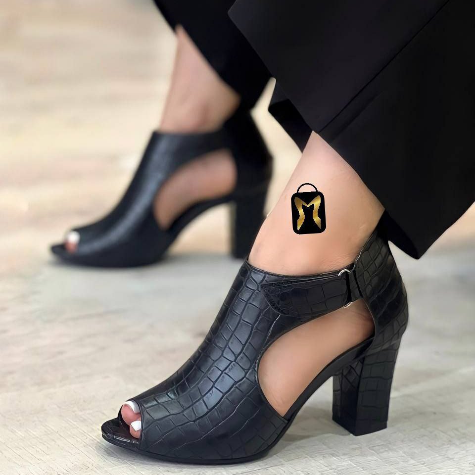 کفش کد700
قالب استاندارد
پاشنه5سانت Size37ta40