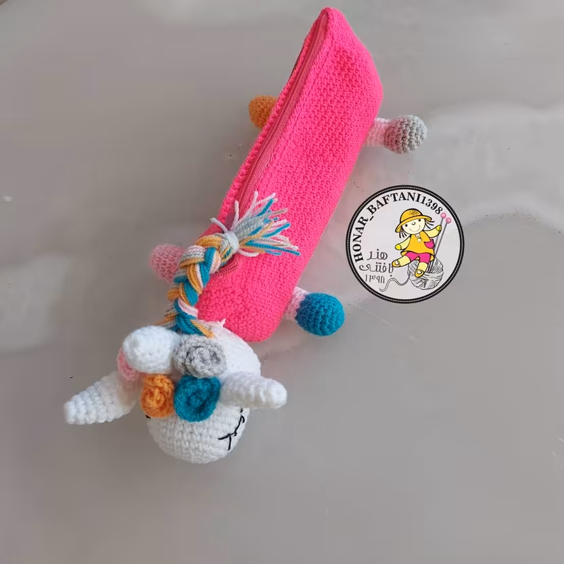 جامدادی بافتنی عروسکی یونیکورن سرخآبی