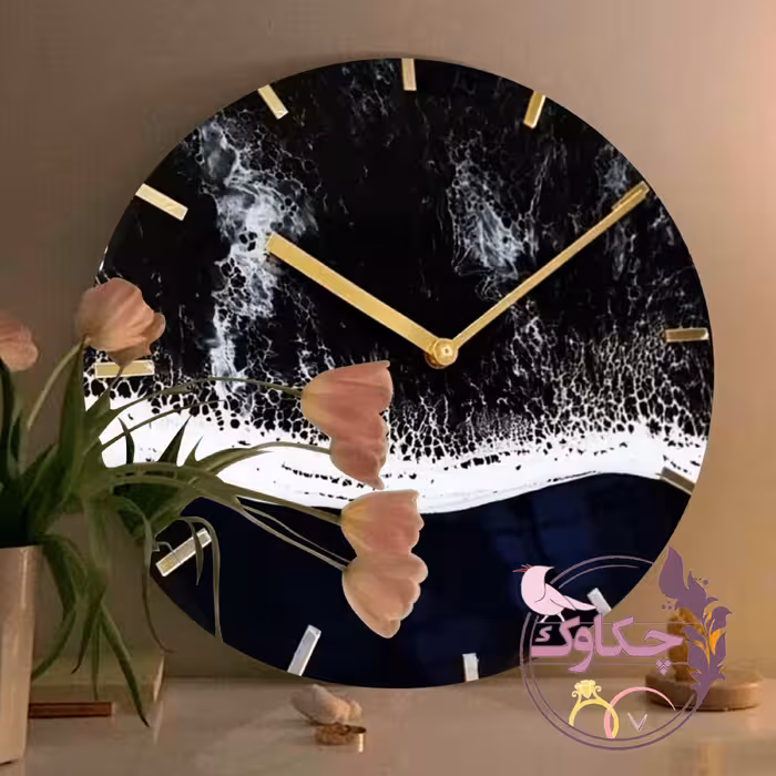 ساعت دیواری چوب و رزین طرح دریا مشکی با بیس 30 سانتی