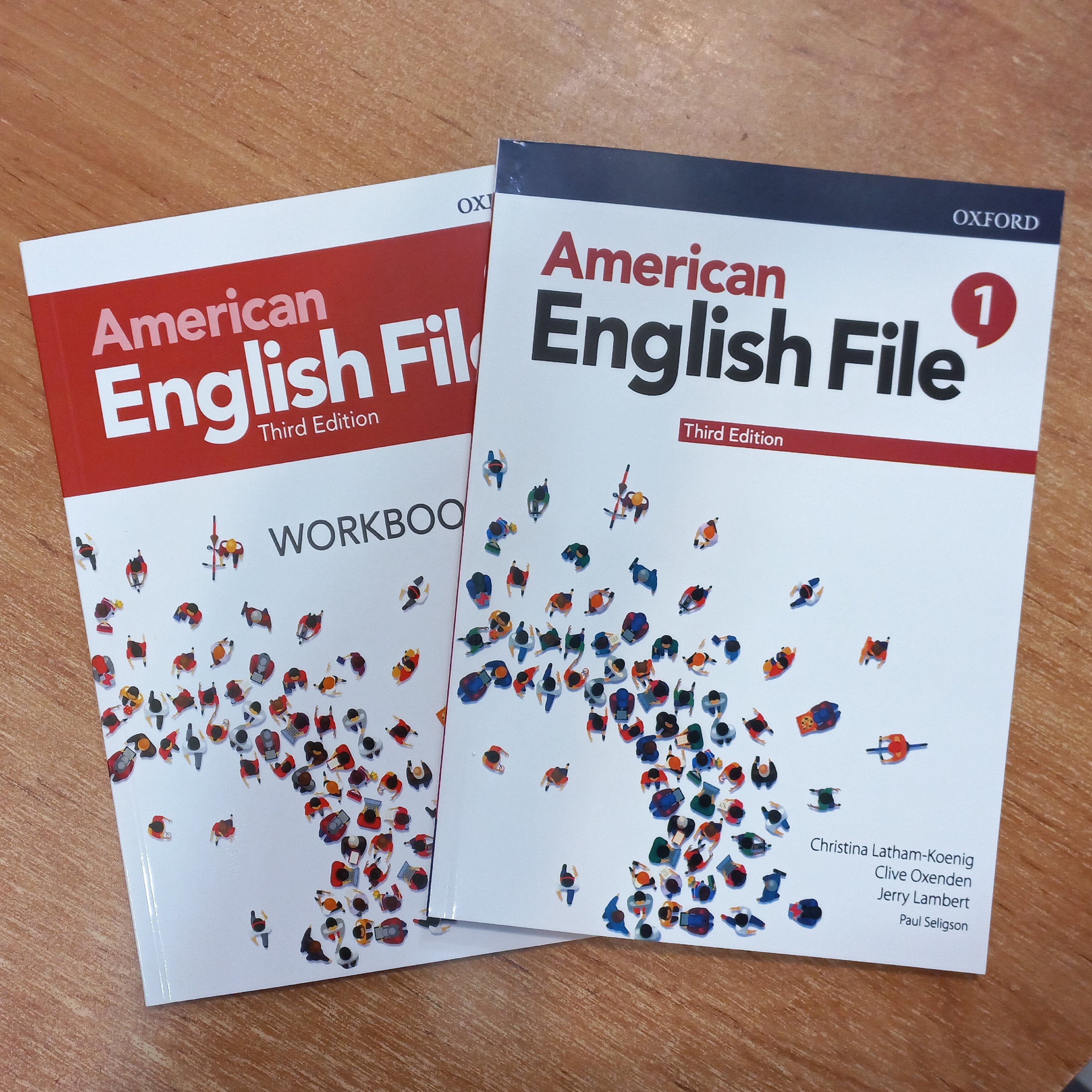 کتاب زبان امریکن انگلیش فایل American English File 1 ویرایش سوم سایز وزیری به همراه کتاب کار 
