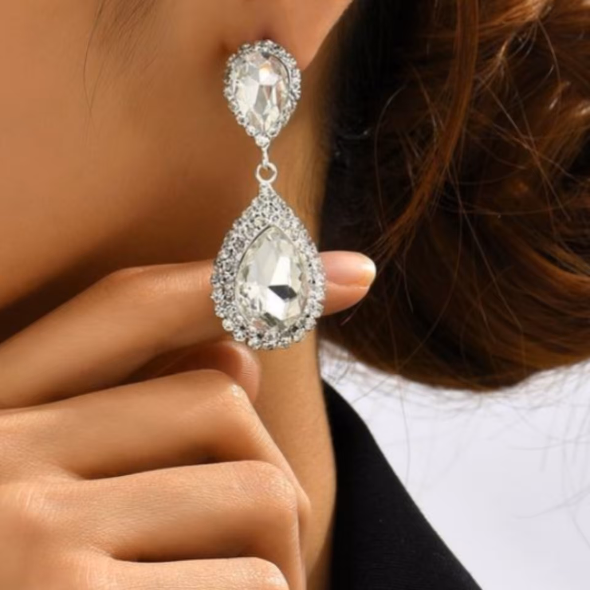 گوشواره نگین کریستال اشک فرح