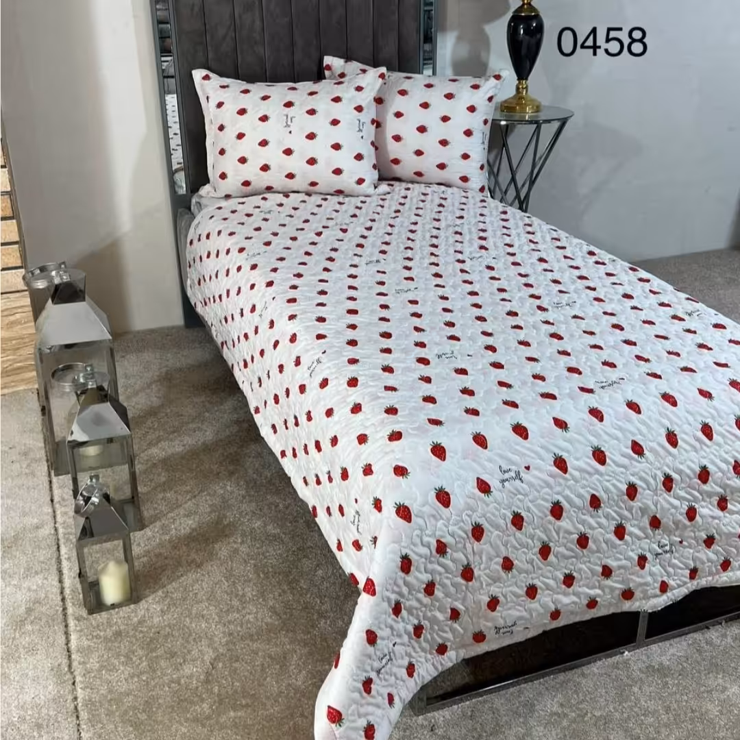 روتختی یک نفره طرحدار گلدوزی strawberry(ضمانت پرز و رنگ )