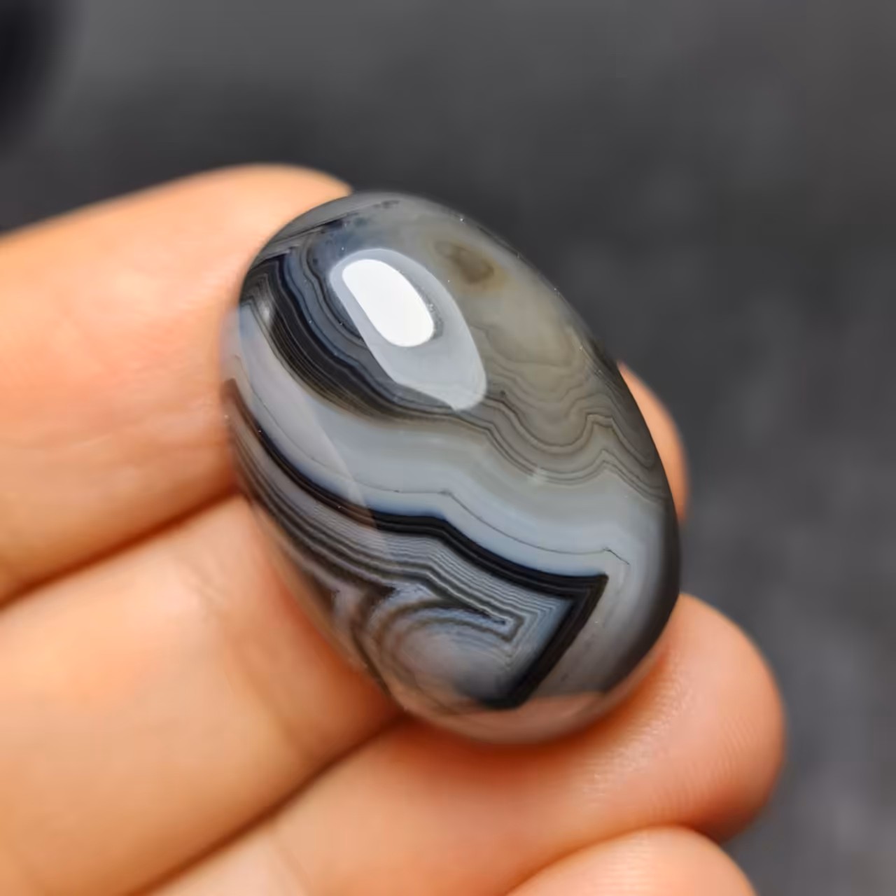  نگین درشت زیبای سنگ عقیق سلیمانی خاص اصل معدنی 
کد 28602
