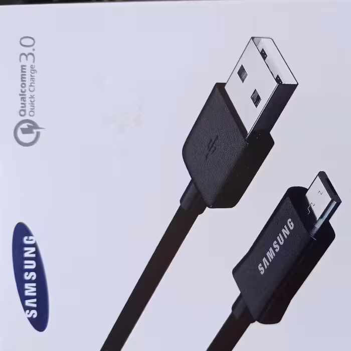 کابل شارژ میکرو ، چهار رشته مس ، رنگ مشکی ، فست شارژ ، یک متری ، کیفیت عالی