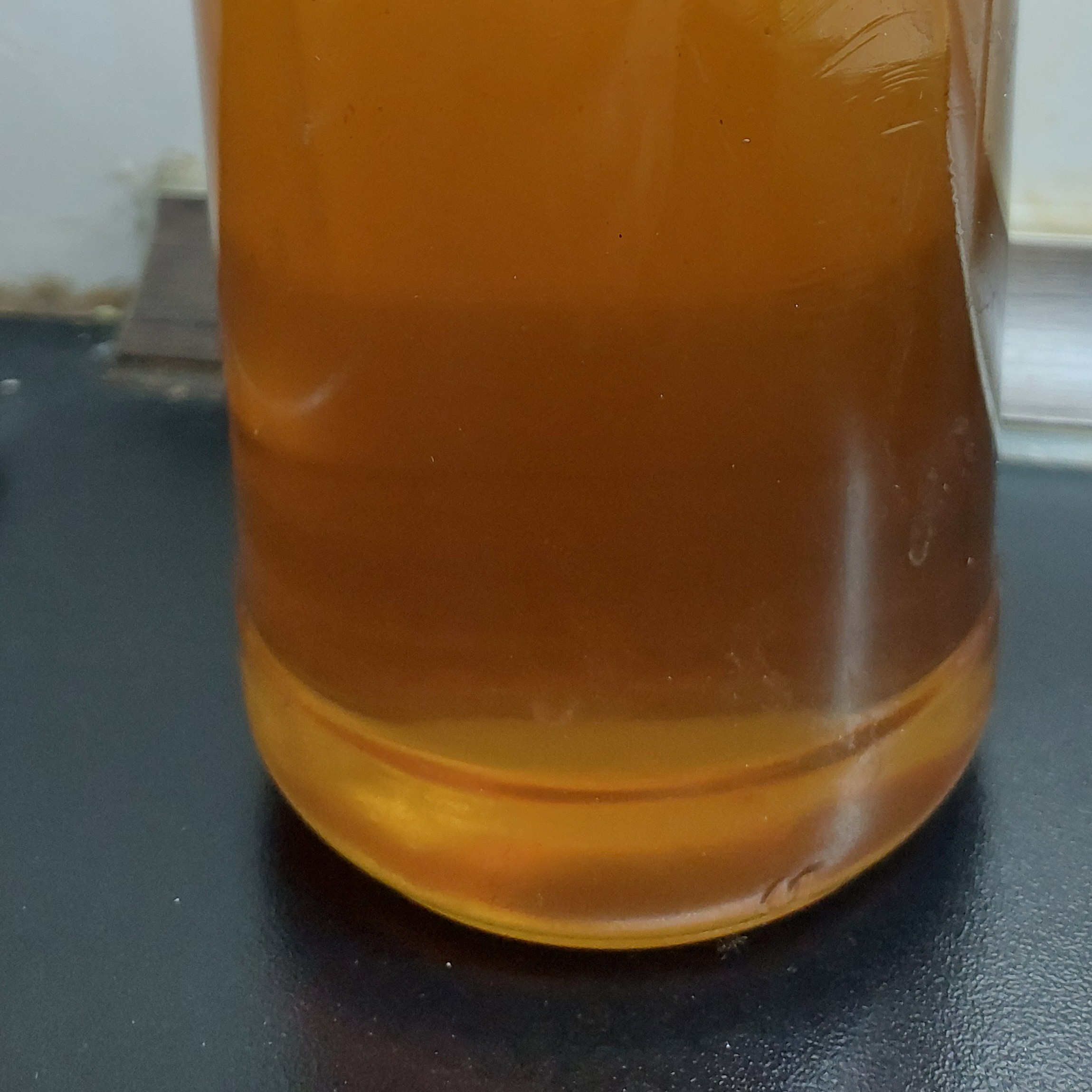 عسل نیم کیلویی