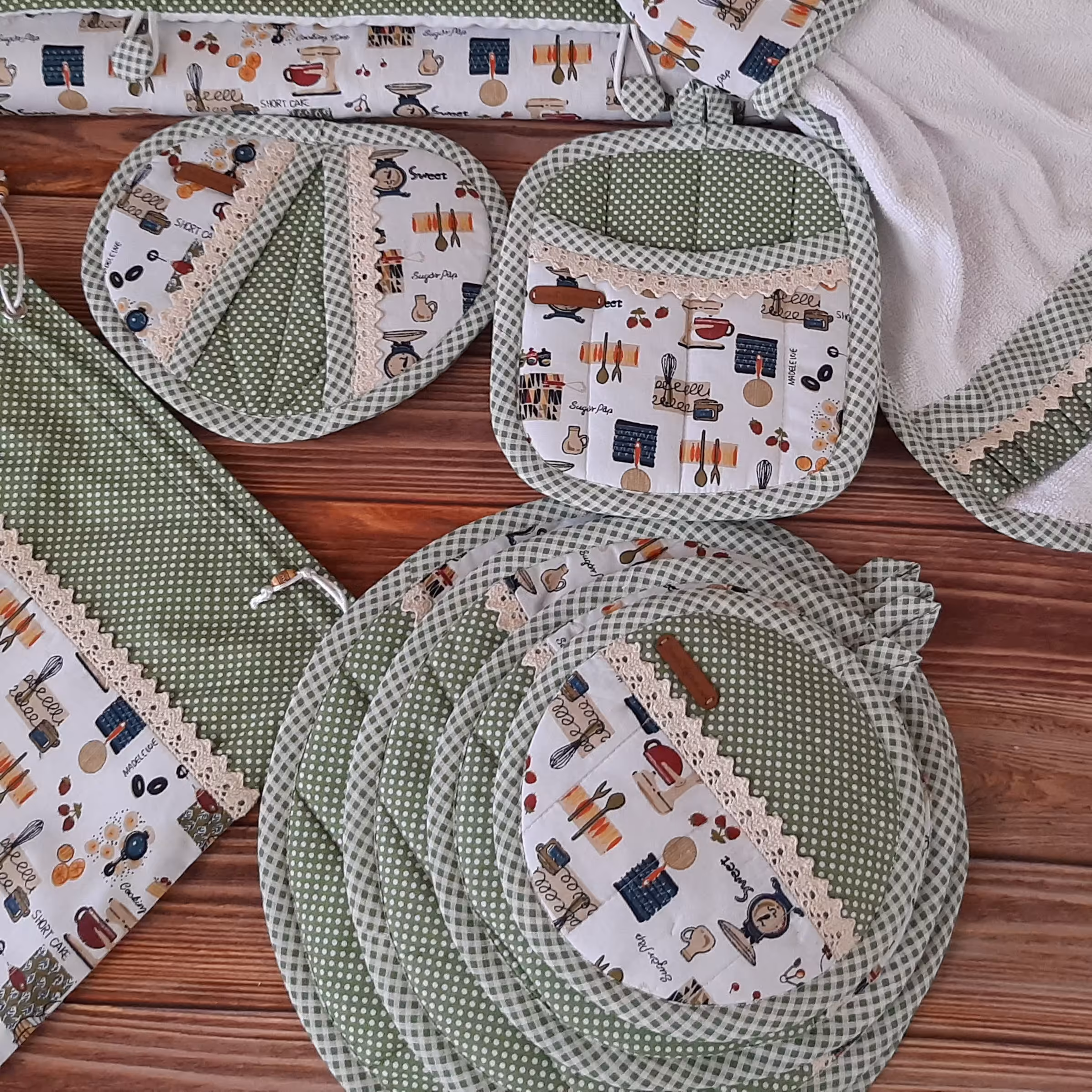 سرویس آشپزخانه  پارچه ای طرح آشپزخانه  سبز 