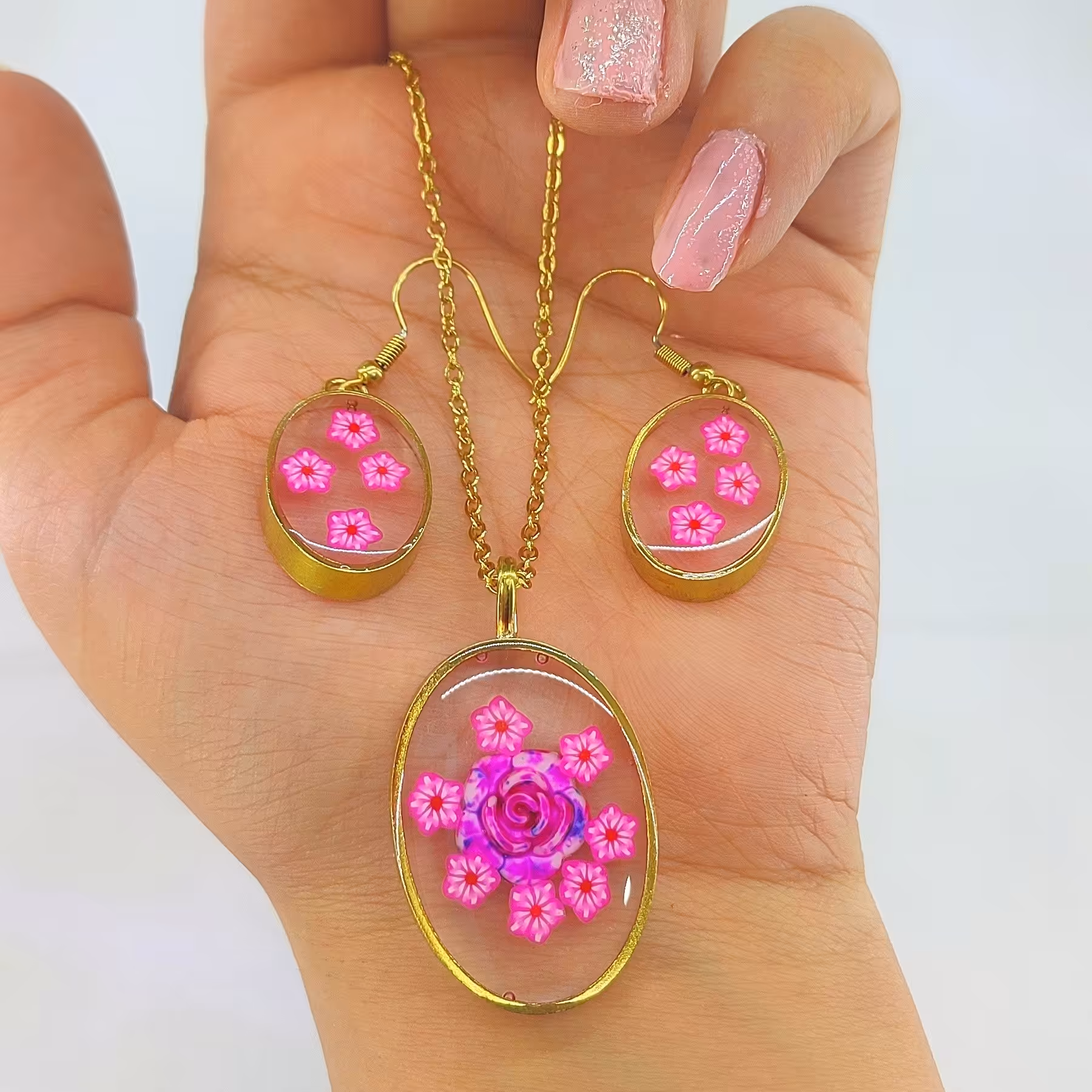 گوشواره و گردنبند 