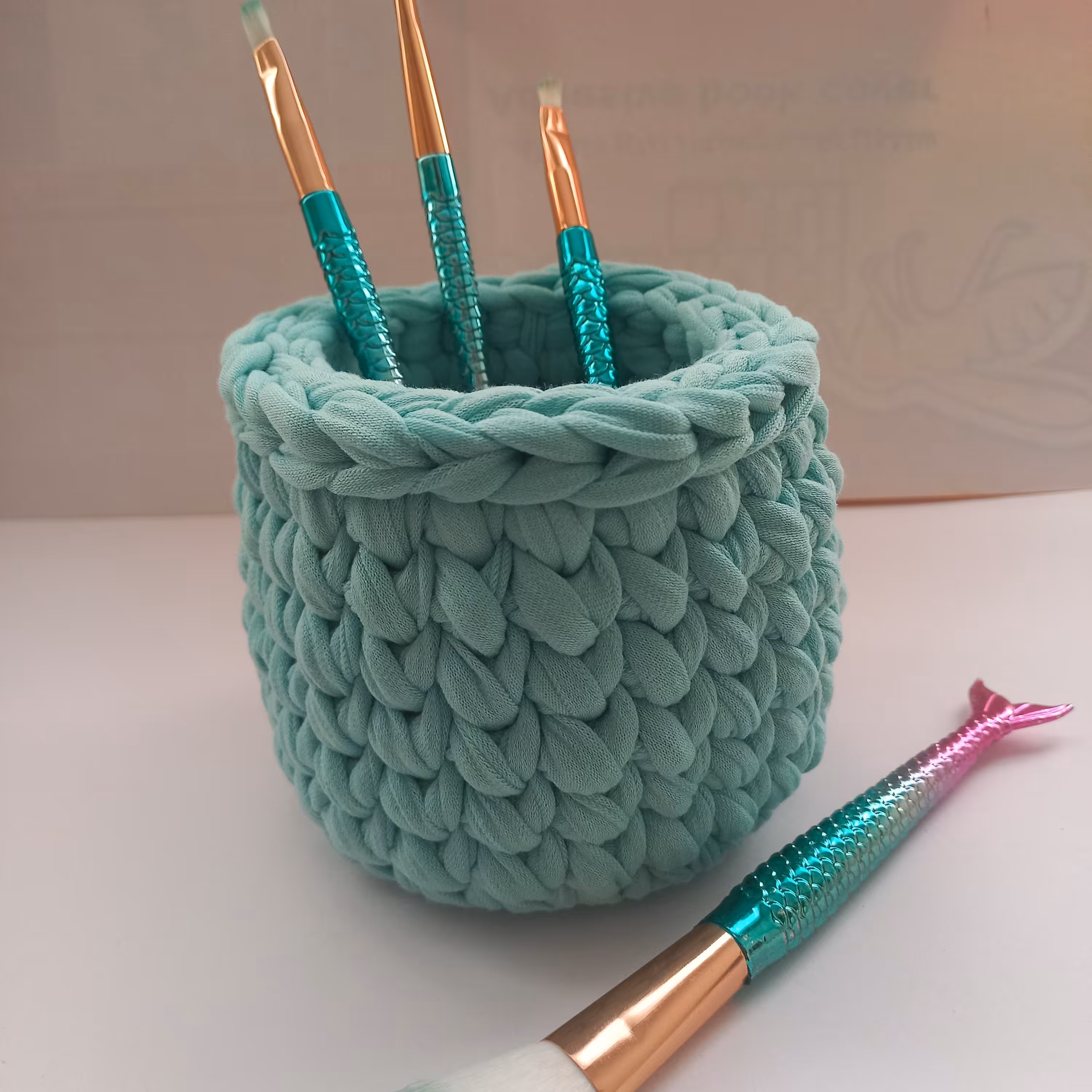 سبد تریکو جامدادی رومیزی رنگبندی متنوع قطر 10 سانتی متر 