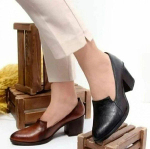 کفش پاشنه دار