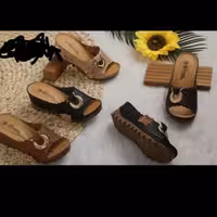 کفش دمپایی برند