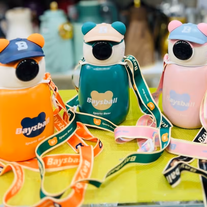 قمقمه نی دار عروسکی رسید در رنگ های مختلف