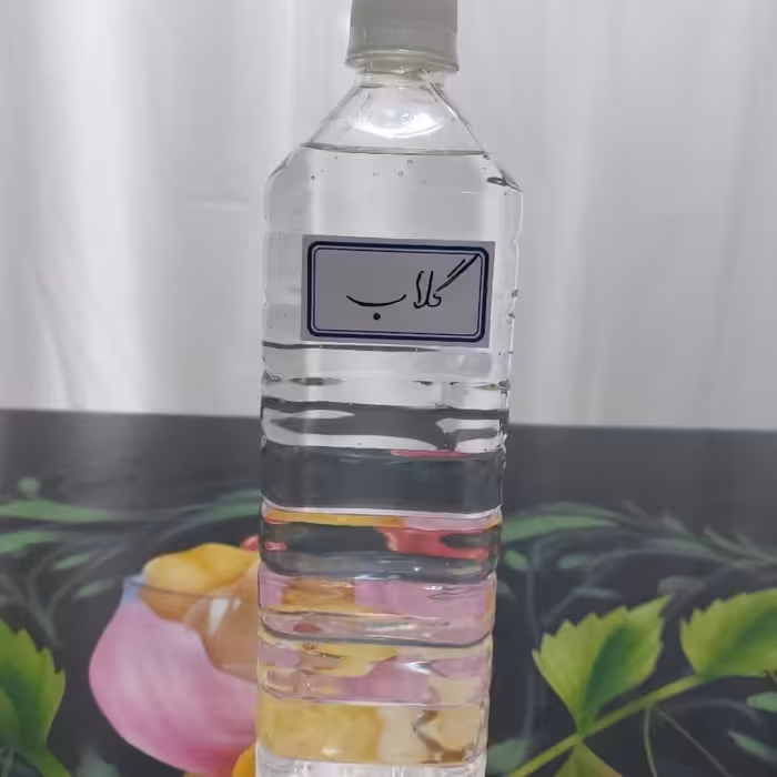 گلاب  24 عیار خوشعطر و مقرون به صرفه در بطری یک لیتری