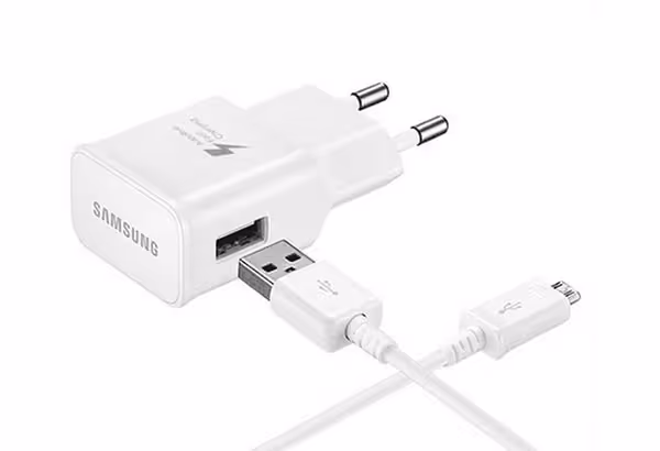 شارژر دیواری سامسونگ مدل گلکسی همراه با کابلMICRO USBبه طول 1متر
