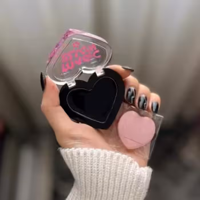 رژ گونه مشکی طرح قلب