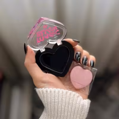 رژ گونه مشکی طرح قلب