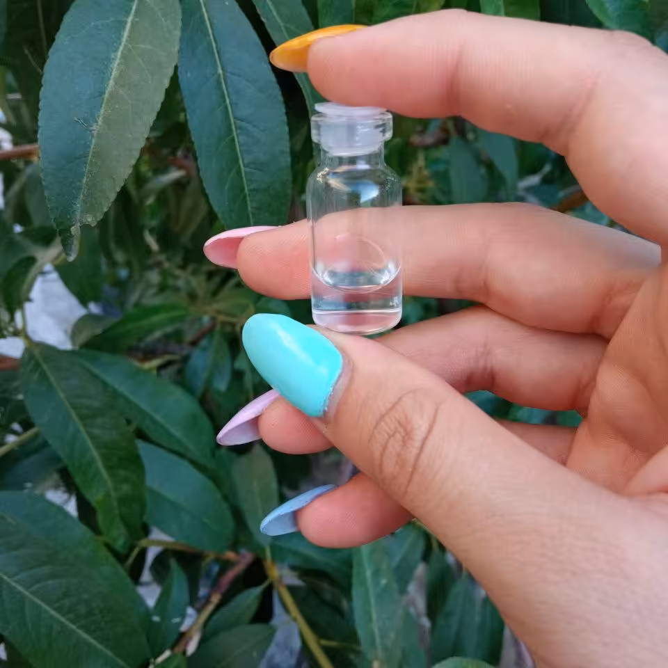 محلول برداشتن انواع خال، زگیل، میخچه بااموزش استفاده وپشتیبانی  (فقط یکباراستفاده بامواد درجه یک) درغرفه جالینوس مشهد 