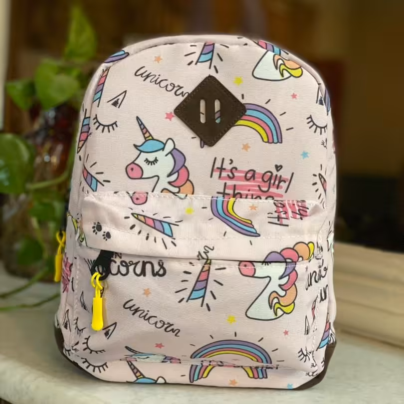 کوله پشتی کودک دخترونه طرح یونیکورن  و رنگین کمان