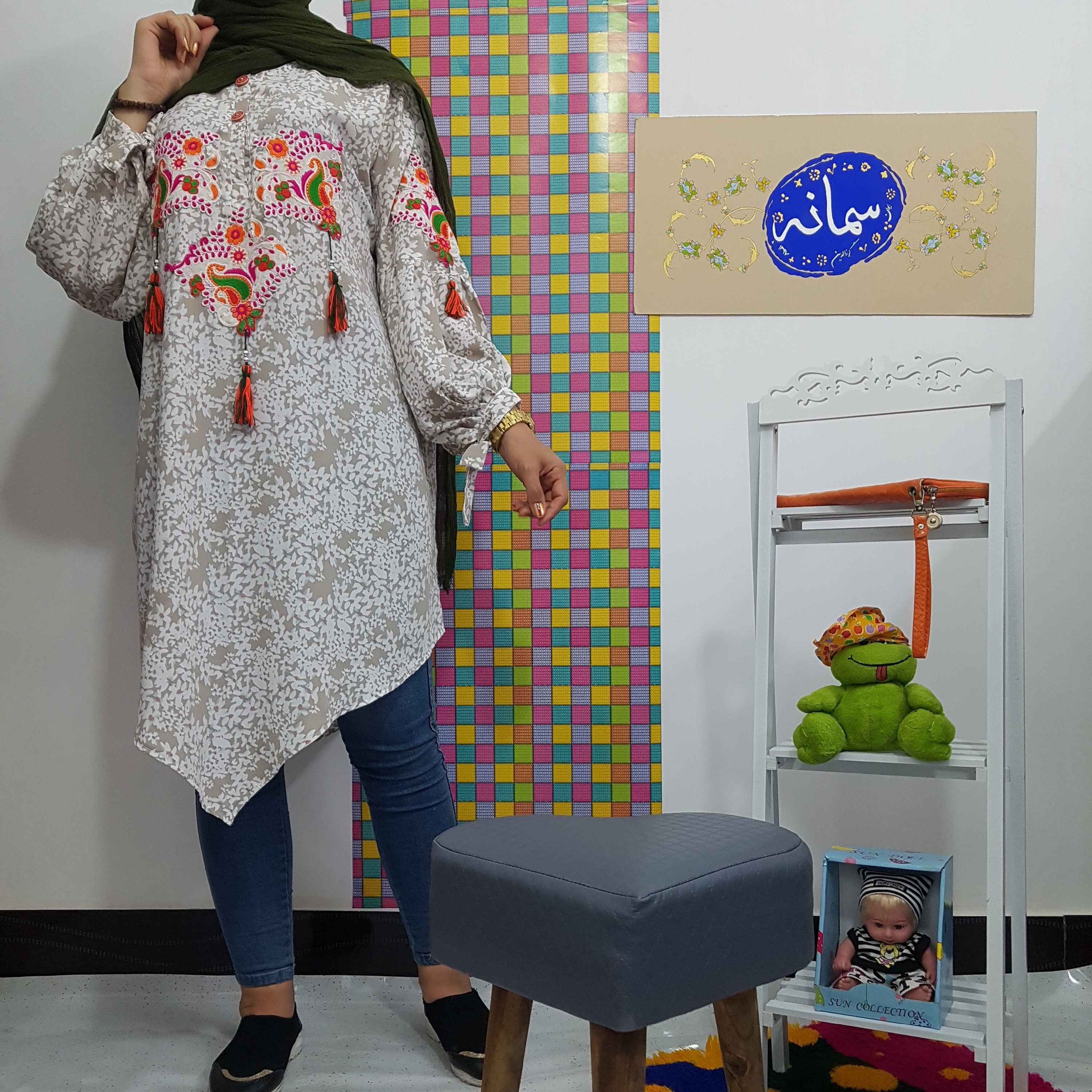 مانتو جلو بسته گلدار کرپ لخت حجاب سبک سفید شیری نارنجی نسکافه ای کرم فری سایز بهاره تابستانه سوزندوزی