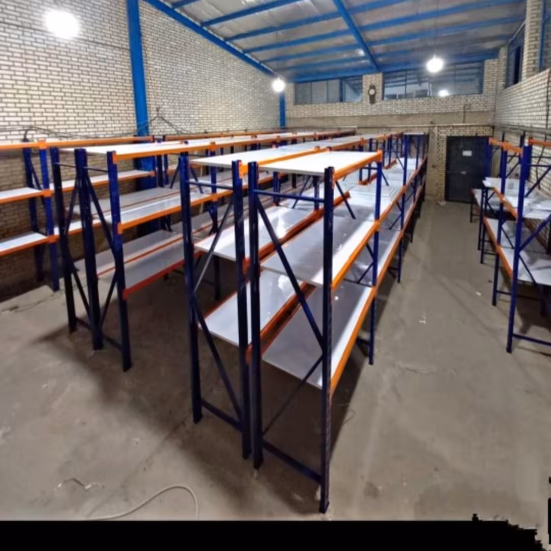 قفسه راه نیمه سنگین مخصوص جنس های وزن بالا قیمت درج شده فقط قیمت یک عدد کفی  هزینه ارسال پس کرایه و به عهده مشتری 