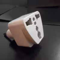   تبدیل سه شاخه به دو شاخه سر شارژری موبایل   