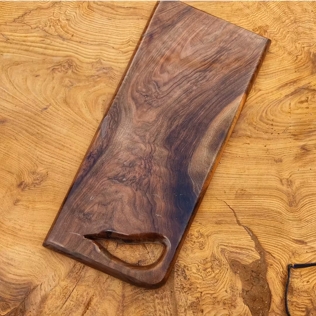 تخته سرو و تخته گوشت گردو با ابعاد 54در 22سانت با روکش پلی استر براق 