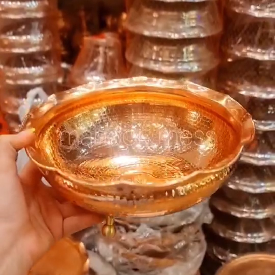 آجیل خوری سه پایه