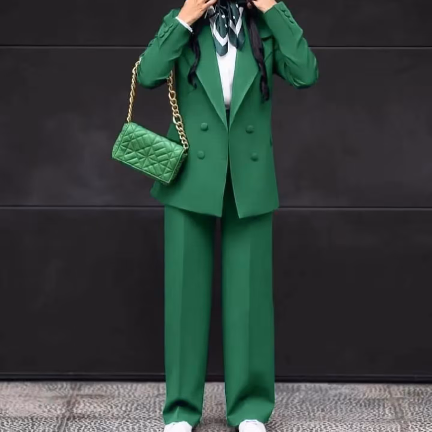 کت یقه انگلیسی و شلوار بگ