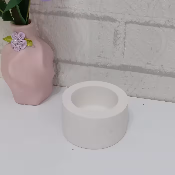 بیس خام  جا شمعی استوانه یا فانوسی برای استفاده در شمع سازی و جا شمعی کنار آینه هفت سین جنس پودر سنگ هنری 