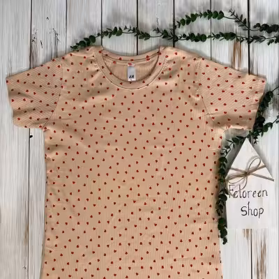 تیشرت کبریتی با زمینه قلب