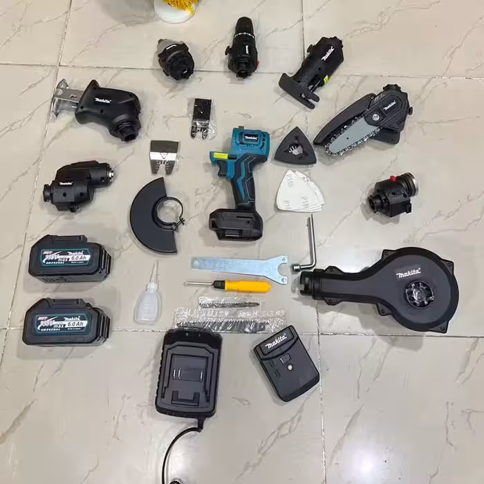 ست همه کاره
مارک ماکیتا
دو باطری
همراه شارژر صنعتی
و جعبه حمل 