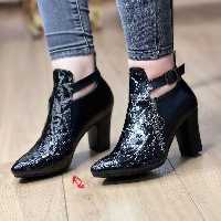 مدل سوفیا2
رویه پشت چرم ورنی پاخوری شیک
پاشنه 6  سانت دلتا 
Size37ta40
قالب استاندارد
1 سال ضمانت
شارژ مجدد